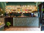 Wine bar & cocktail lounge ristrutturato – pronto all’uso con dehor