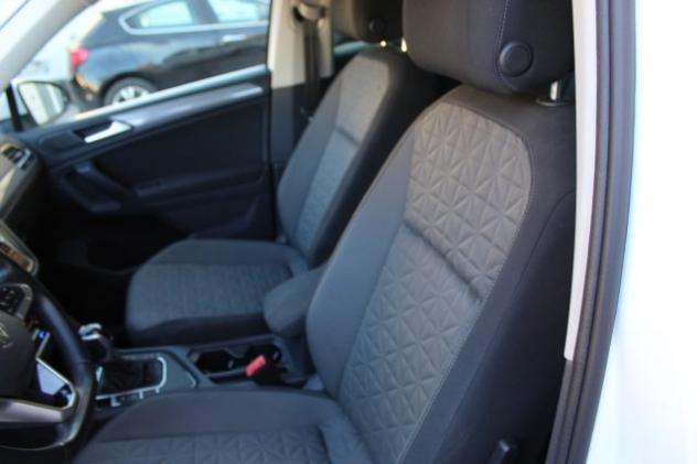 VOLKSWAGEN Tiguan 2.0 TDI 150 CV SCR DSG rif. 23957361 - Foto 9