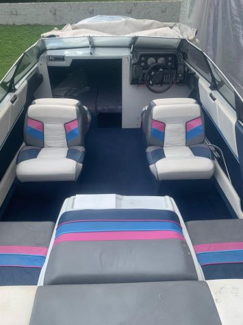 Motoscafo cabinato 5,8 m con prendisole e cabina - ideale lago e mare - Foto 3