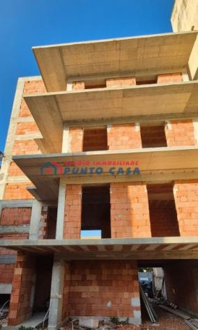 PRESSI VIA MANZONI - Intero stabile allo stato grezzo – 400 mq circa con n. 2 garage e terreno. Euro 285 mila - Foto 8