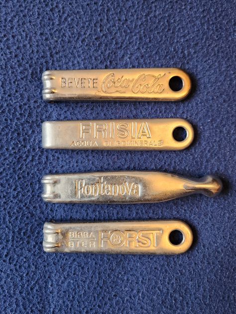 Apribottiglia vintage anni ‘60-’70 – Set di 4 pezzi