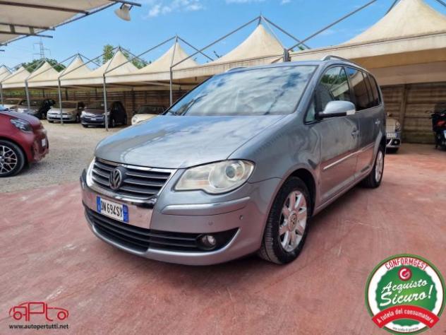 VOLKSWAGEN Touran 2.0 TDI 170CV DPF DSG Highline rif. 16659992 - Foto 3