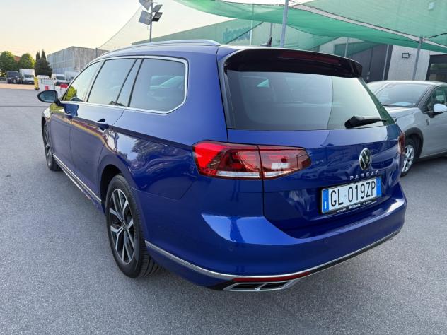 Volkswagen Passat Sw R LINE 2.0 200 CV DSG Executive - Foto 3