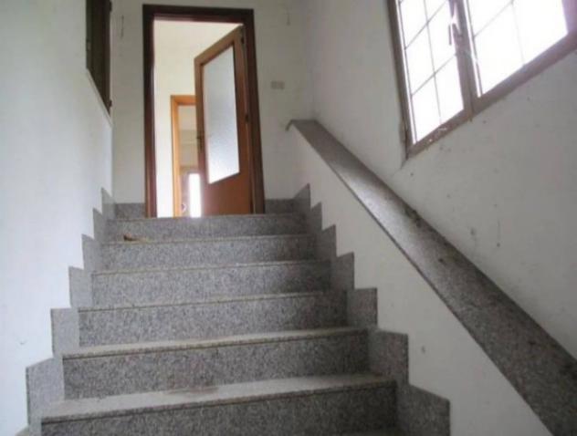 Immobile in asta di 150 m², box auto in vendita a Farindola - Foto 4