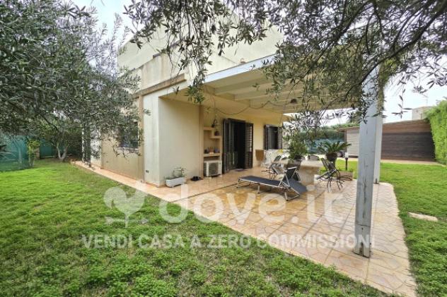 Villa di 130 m² con 4 locali e posto auto in vendita a Marsala