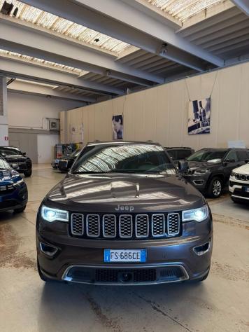 Jeep Grand Cherokee 3.0 V6 CRD 250 CV Multijet II Overland - Foto 2