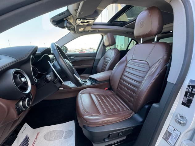 Alfa Romeo Stelvio 2.0 Turbo 280 CV AT8 Q4 Executive con impianto metano - Foto 9