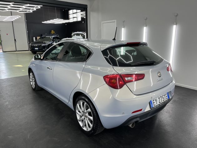 Alfa Romeo Giulietta JTDM 1.6 Distinctive 2015 - Foto 4