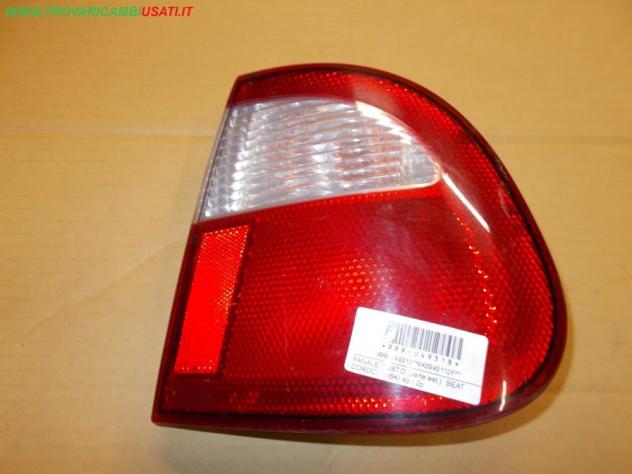 FANALE POST.D.(parte est.) SEAT CORDOBA (6K) 4p / 2p  Parti elettriche  Fanaleria  Fanali  Fanale post. sx. SEAT - CORDOBA - 01-09-1999 - 01-12-2002