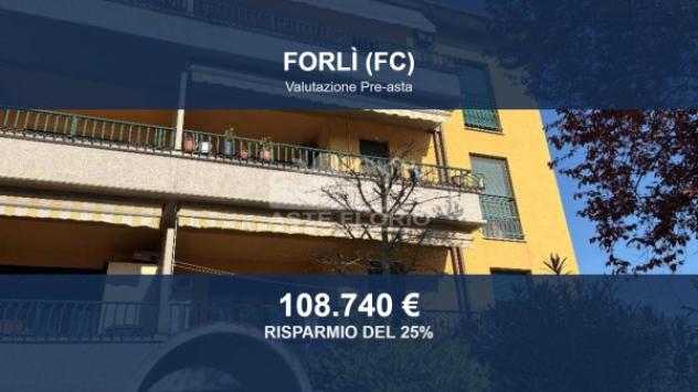 Immobile in asta di 90 m², box auto in vendita a Forlì