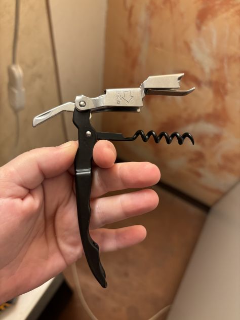 3ATTREZZI IN 1:CAVA TAPPI E APRI BOTTIGLIE E MINI COLTELLINO NUOVO RARO”CANTIN - Foto 8