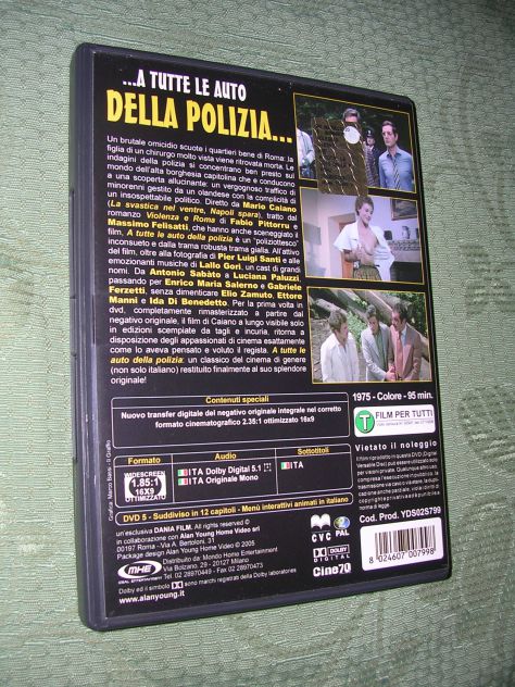 A TUTTE LE AUTO DELLA POLIZIA - Foto 2