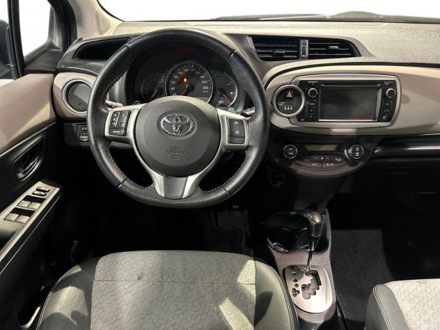 Toyota Yaris Yaris 5p 1.3 Lounge s&s cvt - Foto 8