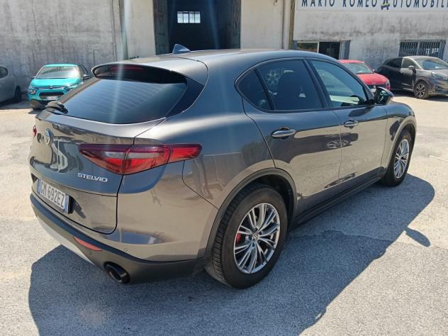 Alfa Romeo Stelvio 2.2 Turbodiesel 190 CV AT8 Q4 Business - Foto 8