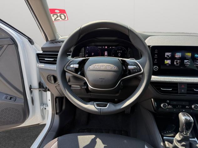 Škoda Kamiq Be More 1,0 TSI 85 kW (115 CV) 7 marce - DSG - Foto 10