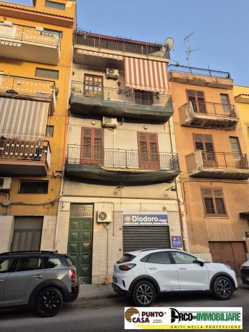 Capaci – Corso Vittorio Emanuele Ampio appartamento di 130 mq - Foto 2