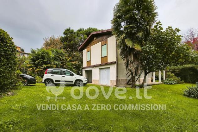 Villa di 200 m² con 4 locali e box auto in vendita a Germignaga