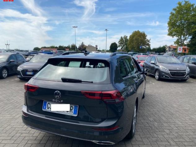 VOLKSWAGEN Golf Variant 2.0 TDI 150 CV DSG SCR Style rif. 24063221 - Foto 5