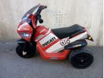 Moto Ducati 3 ruote elettrica Desmosedici Peg Perego completa di tutto