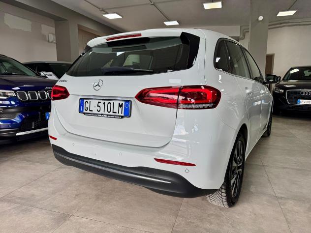 Mercedes B 180 d Automatic Sport Plus 10/2022 - Foto 7