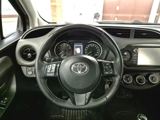 Toyota Yaris 1.0 5 porte Active - Foto 4