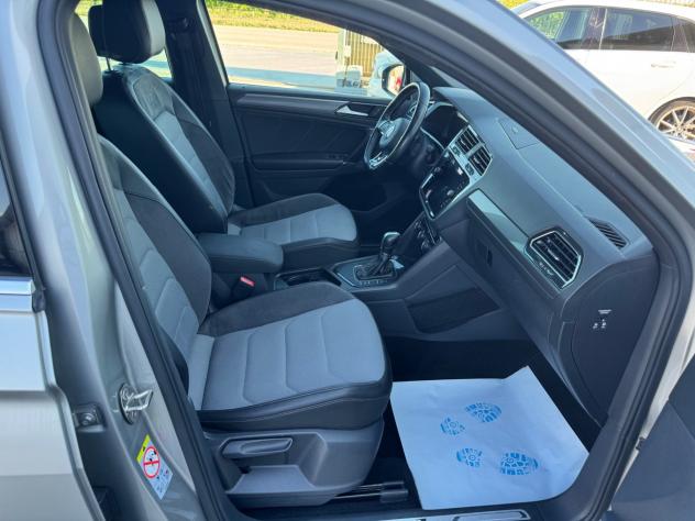 Volkswagen Tiguan 2.0 TDI SCR DSG Executive R-Line BMT - Foto 8