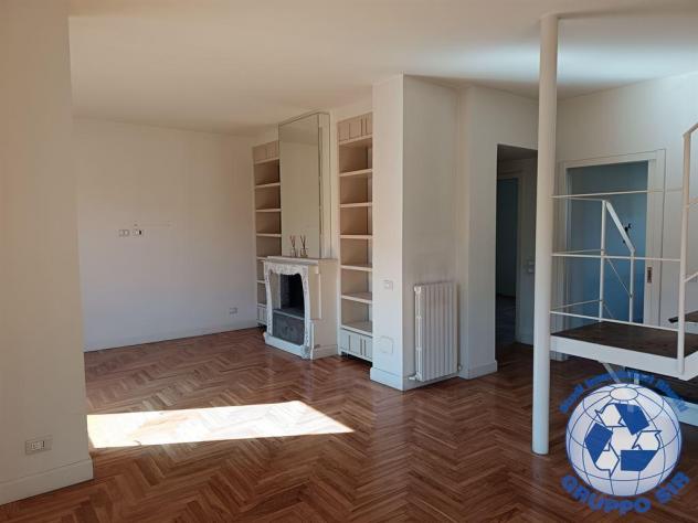 4 locali ultimo piano, appartamento su due livelli in casa d'epoca ristrutturata. - Foto 4