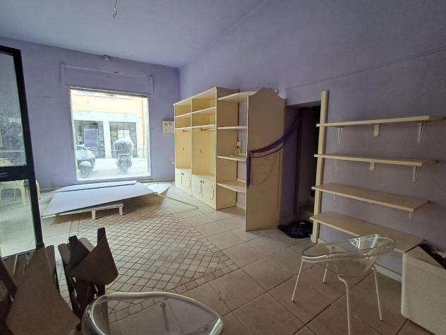 Negozio in affitto a Pontedera 32 mq Rif: 1451686