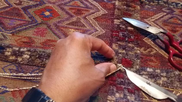 Pulizia e restauro tappeti Gemona del Friuli, lavaggio e riparazione tappeti - Foto 2