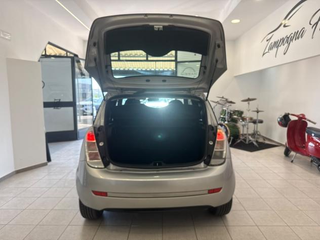 Lancia Ypsilon 1.2 Versus - Foto 8