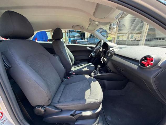 AUDI A1 1.6 TDI 105 CV Ambition rif. 23891520 - Foto 9