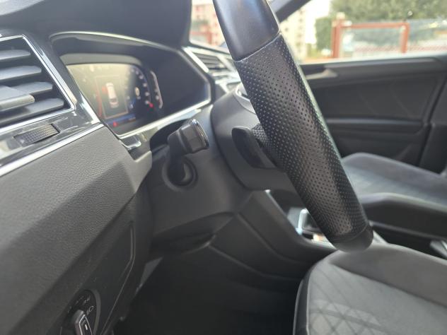 Volkswagen Tiguan 2.0 tdi R-Line 150cv dsg - Foto 8
