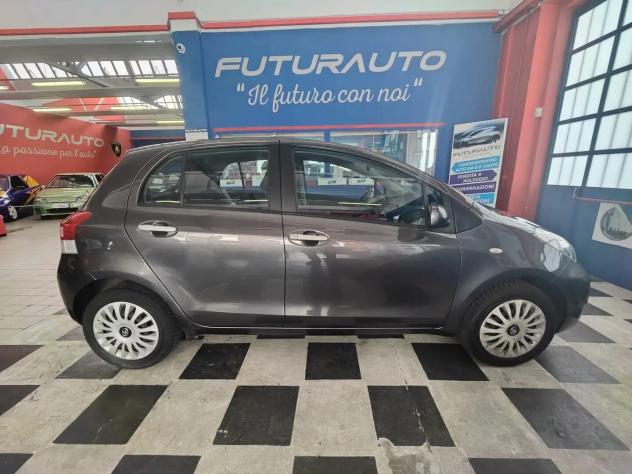 Toyota Yaris 1.0 5 porte Sol.s - Foto 6