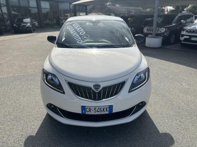 Lancia Ypsilon 1.0 FireFly 70cv Hybrid Gold - Foto 2