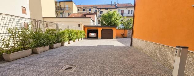 Via Levi, proponiamo appartamento biesposto in una palazzina bifamiliare con giardino privato, ristrutturata nel 2007. L'immobile è composto da ingr - Foto 9