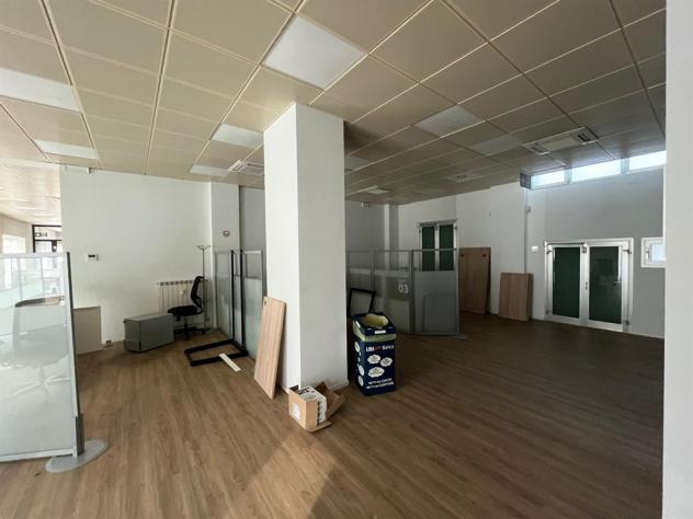NEGOZIO 5 VETRINE OPNE SPACE - Foto 6