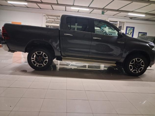 Toyota Hilux IV 2021 2.4 d-4d C&C 4x4 Comfort - Foto 9