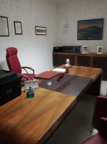 ARREDAMENTO COMPLETO E DI PREGIO COME NUOVO PER UFFICIO E/O STUDIO PROFESSIONALE - Foto 6