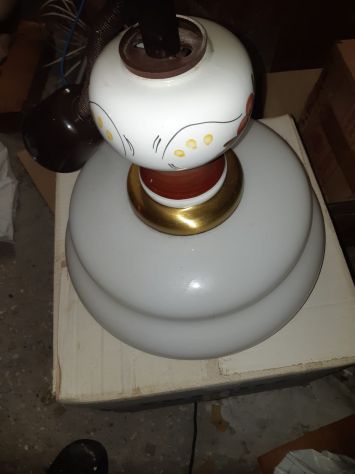 Lampadario in porcellana con disegni decorativi - Foto 4