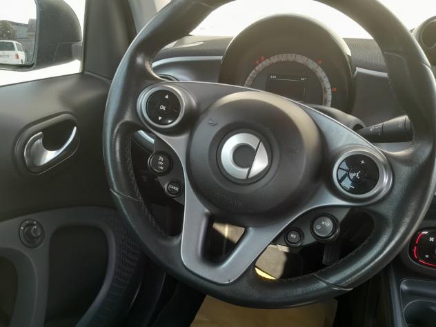 Smart ForTwo 0.9 T. 90CV TWINAMIC AUT. S&S CABRIO PASSION - LED C.VOLANTE S.RISCALDABILI BRACCIOLO CERCHI R15 - Foto 5