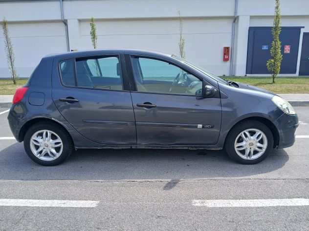 Renault Clio 1.5 Dci - Foto 2