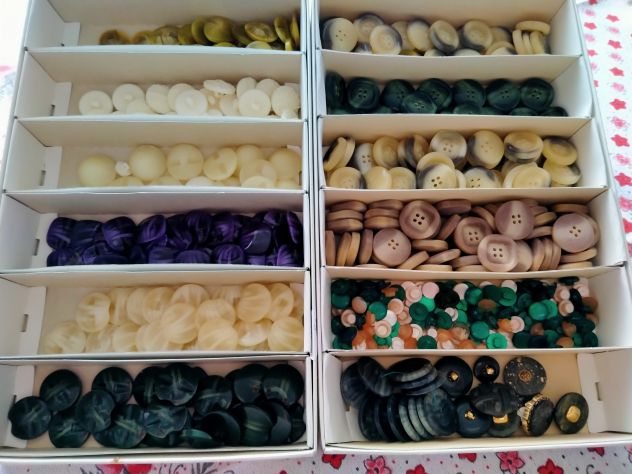 400 bottoni in STOCK - 0,25 euro cadauno - Foto 2