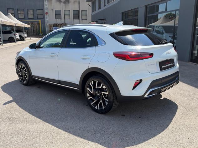 Kia Xceed 1.6 CRDi 136 CV MHEV DCT Business - Foto 3