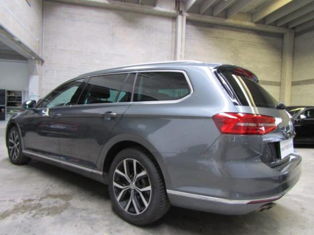 VOLKSWAGEN Passat Variant 2.0 TDi SCR Executive 4Motion DSG 4x4 140.000 KM rif. 23950022 - Foto 7