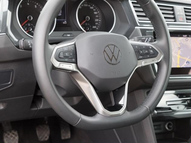 Volkswagen Tiguan 1.5 TSI LIFE NAVI LED ACC PACCHETTO INVERNALE - Foto 10