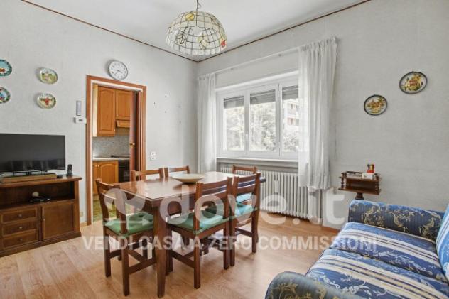 Villa di 222 m² con più di 5 locali e box auto in vendita a Laveno-Mombello - Foto 11