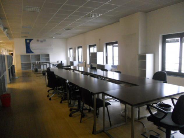 Immobile di 950 m² con più di 5 locali in affitto a Rho - Foto 10