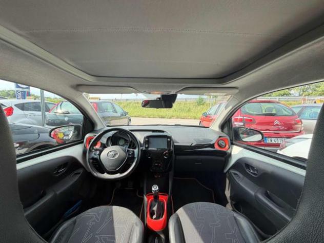 TOYOTA Aygo 1.0 VVT-i 72 CV 5 porte x-wave orange rif. 24106858 - Foto 7