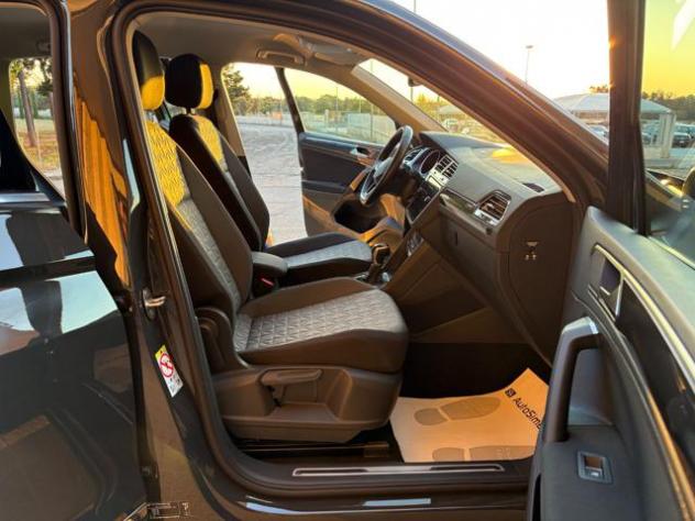 VOLKSWAGEN Tiguan 2.0 TDI 150 CV SCR DSG Life rif. 23935503 - Foto 9
