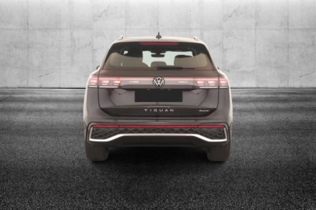 VOLKSWAGEN Tiguan 2.0 TDI 193 CV DSG 4MOTION R-Line rif. 24072200 - Foto 4